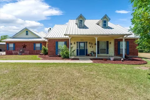 200 Old Steele Creek Ct, Azle, TX 76020