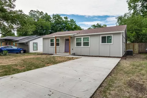 8525 Sussex Ct, White Settlement, TX 76108