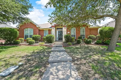 8014 Salzburg Dr, Rowlett, TX 75089