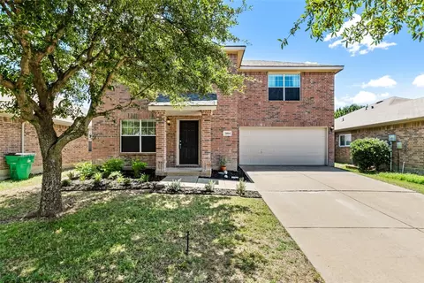 2004 Kingsbridge Dr, Heartland, TX 75126
