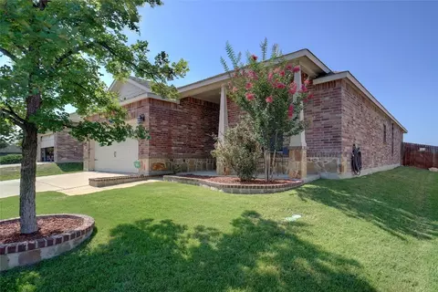 6036 Clipper Ln, Fort Worth, TX 76179