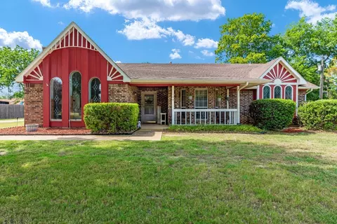 122 Donna Cir, Highland Village, TX 75077