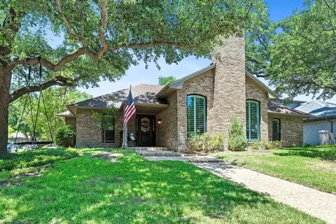 6807 Robin Willow Ct, Dallas, TX 75248