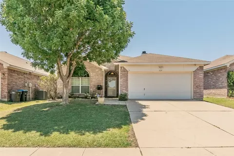 6341 Waterhill Ln, Fort Worth, TX 76179