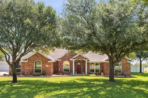 5250 Plainview Rd, Midlothian, TX 76065