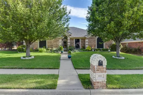 321 Choctaw Trl, Waxahachie, TX 75165