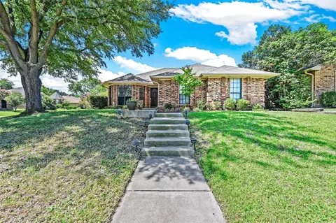 1532 Shonka Dr, Carrollton, TX 75007