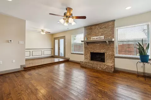 2016 Clubridge Dr, Carrollton, TX 75006