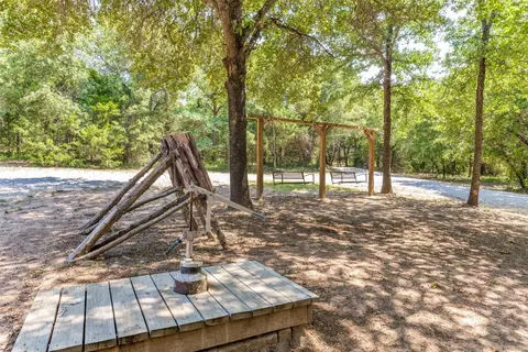 930 Curry Rd, Sunset, TX 76270 photo 35