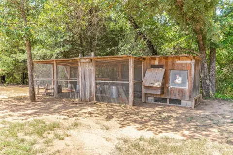 930 Curry Rd, Sunset, TX 76270 photo 24