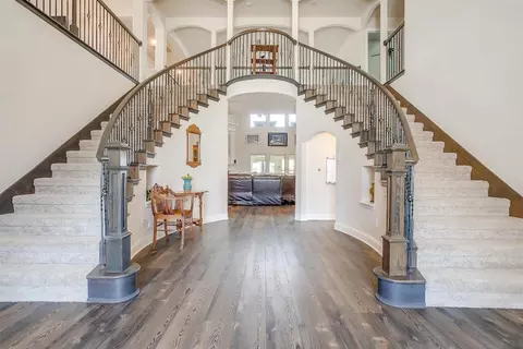 7104 Playa Imperial Ln, Grand Prairie, TX 75054