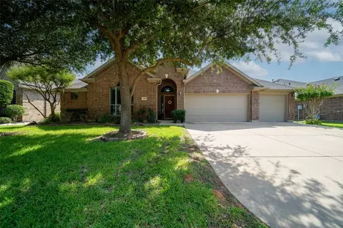 1003 Monticello Dr, Burleson, TX 76028