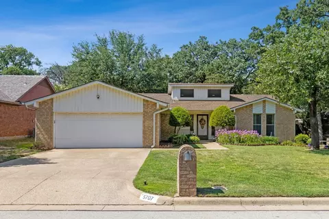 5707 Melstone Dr, Arlington, TX 76016