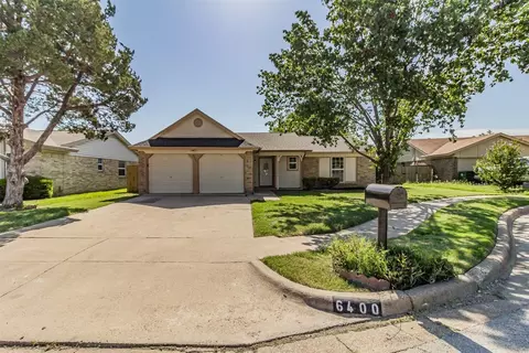 6400 Storm Dr, Watauga, TX 76148
