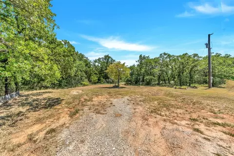 659 Bryan Rd, Sunset, TX 76270 photo 6
