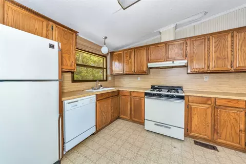 659 Bryan Rd, Sunset, TX 76270 photo 25