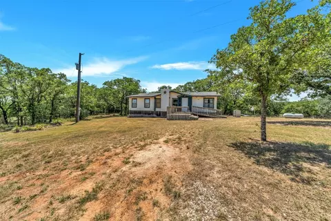 659 Bryan Rd, Sunset, TX 76270 photo 3