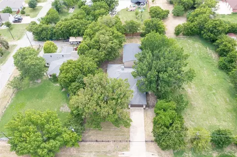 2513 Everton Dr, Lancaster, TX 75134