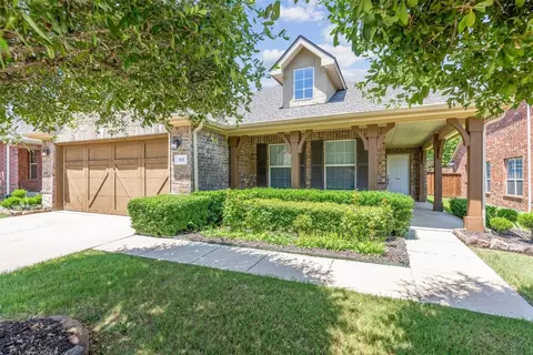 315 Serenade Ln, Euless, TX 76039