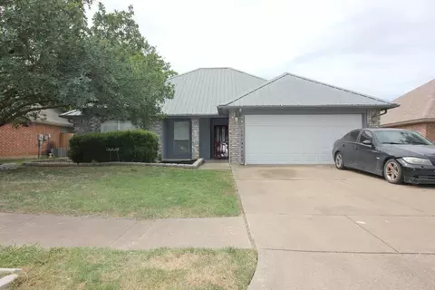 5912 Hillglen Dr, Watauga, TX 76148