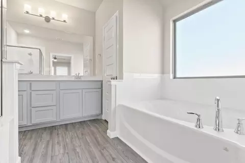312 Hazeltine Rd, Red Oak, TX 75154