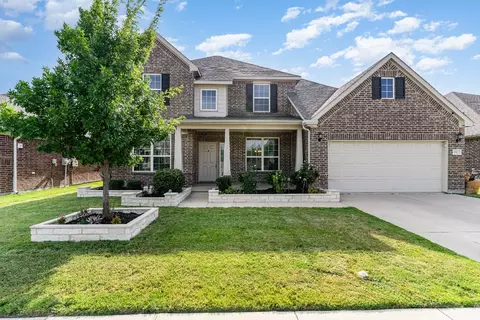 8117 Ponwar Dr, Fort Worth, TX 76131