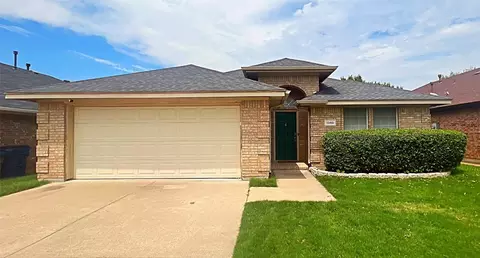 1040 Sagewood Ln, Saginaw, TX 76131