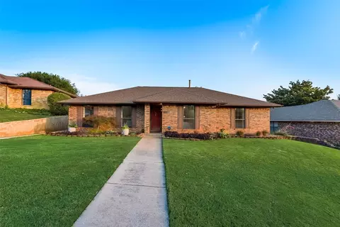 1716 Rosemeade Cir, Carrollton, TX 75007