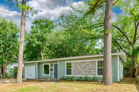 4537 Reaford Dr, Haltom City, TX 76117