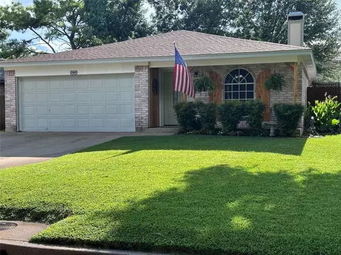 1009 Blue Jay Dr, Mansfield, TX 76063