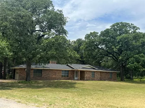 107 Maple St, Commerce, TX 75428 photo 4