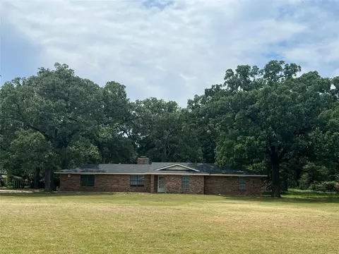 107 Maple St, Commerce, TX 75428