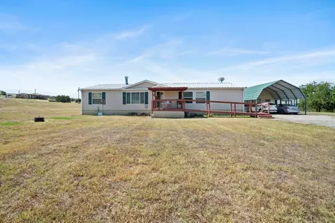 204 Carter Hills Ln, Weatherford, TX 76085