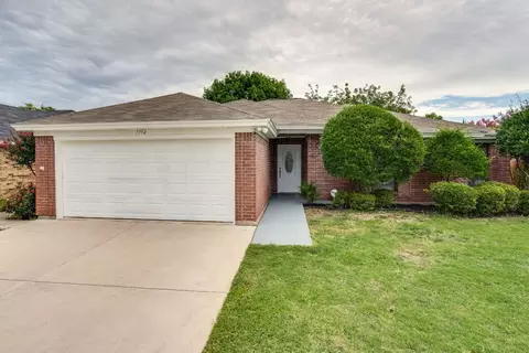 7754 Crossbow Ct, Watauga, TX 76148 photo 3