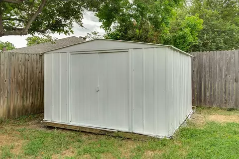 7754 Crossbow Ct, Watauga, TX 76148 photo 29