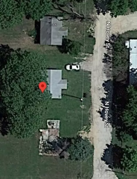 302 N Hovey St, Chico, TX 76431