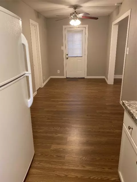 Entry Way - 308 N Pine St, Comanche, TX 76442 photo 1 of 1