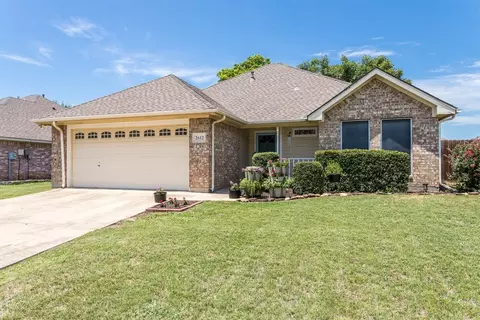 2612 John Dr, Denton, TX 76207