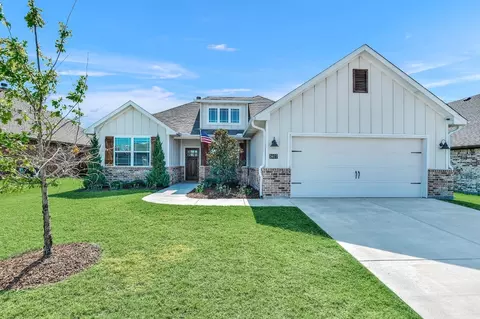 1407 Del Mar Dr, Sherman, TX 75092