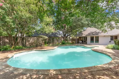 222 High Brook Dr, Richardson, TX 75080