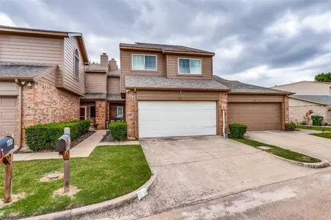 810 Saint Andrews Ct, Garland, TX 75043
