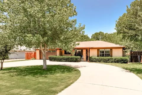 5602 Choctaw Dr, Granbury, TX 76049