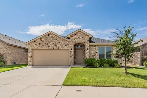 1100 Cushing Dr, Fort Worth, TX 76177
