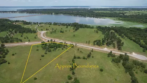 210 Sunset Cv, East Tawakoni, TX 75472