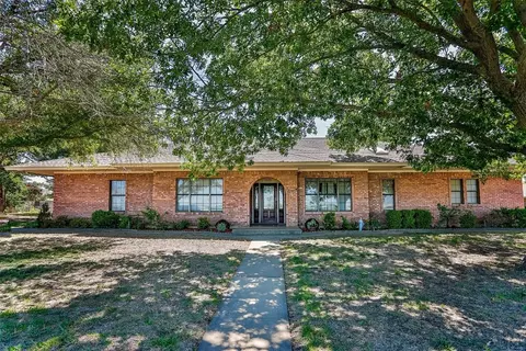 620 N Ash St, Muenster, TX 76252