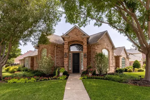 7901 Brandon Ct, North Richland Hills, TX 76182