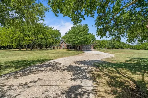 4701 Hopkins Rd, Krum, TX 76249