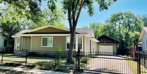 1105 NE 17th St, Grand Prairie, TX 75050