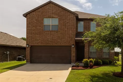 10245 S Race St, Fort Worth, TX 76140