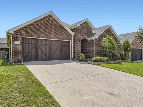2717 Calypso Ln, Lewisville, TX 75067